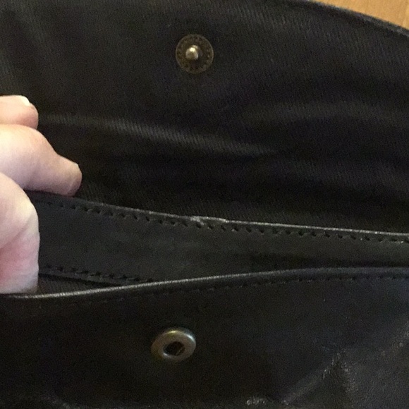 Woman’s Fossil black wallet. New! Zip closure. Change pocket. 14 card pockets - Picture 6 of 6